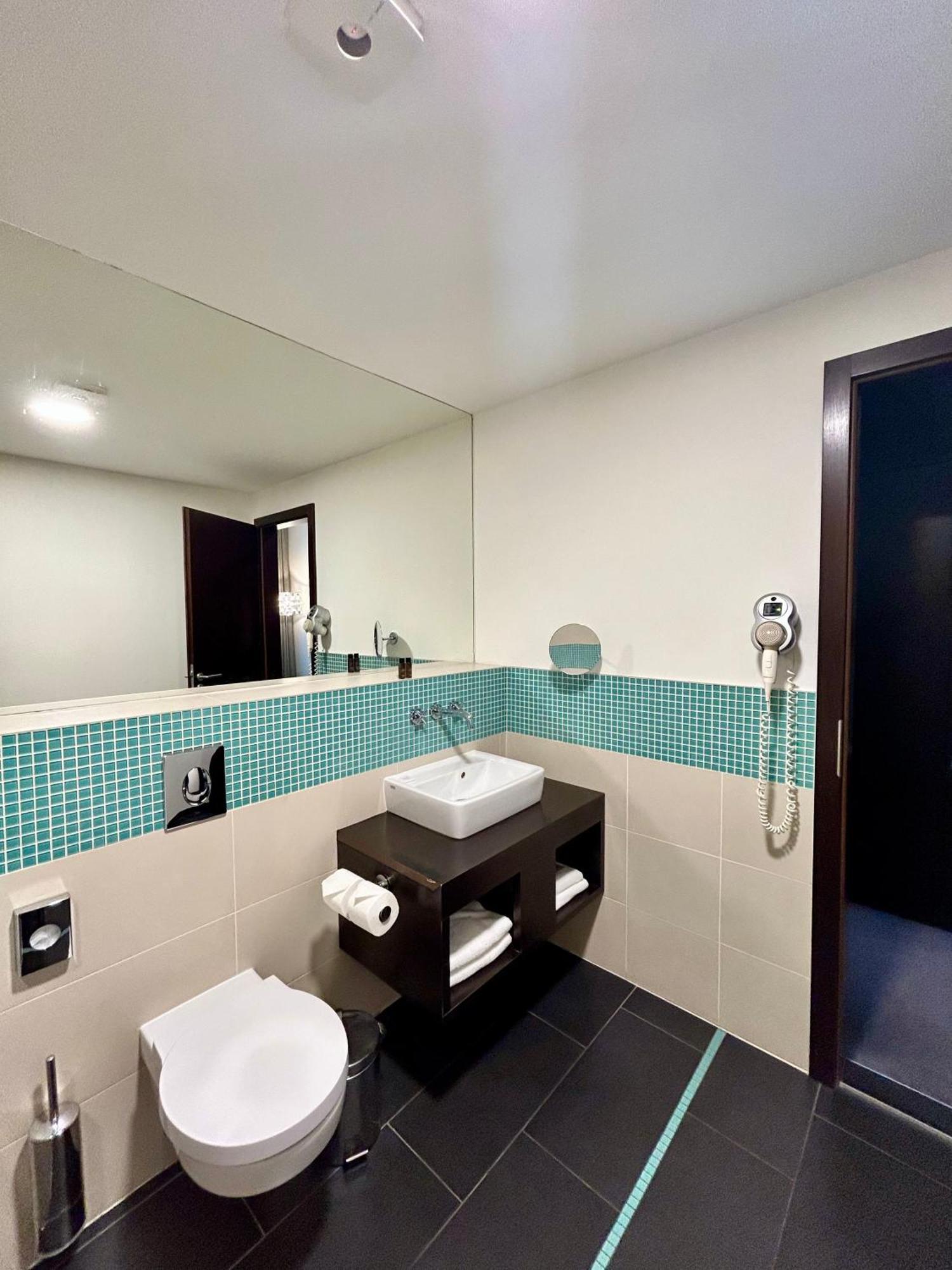 Red & Blue Design Hotel Прага Номер фото